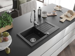 Mexen Pablo Granitspüle 1-Becken mit Abtropffläche und Küchenarmatur Savita, schwarz/silber Metallic - 6510-73-672601-00