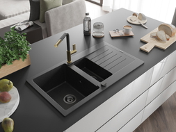 Mexen Matias Granitspüle 1,5-Becken mit Abtropffläche und Küchenarmatur Flora, schwarz/silber - 6502-73-670401-57-B