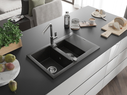 Mexen Gaspar Granitspüle 1,5-Becken mit Abtropffläche und Küchenarmatur Flora, schwarz/gold metallic - 6507-75-670401-00