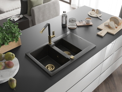 Mexen Gaspar Granitspüle 1,5-Becken mit Abtropffläche und Küchenarmatur Flora, schwarz/gold - 6507-75-670401-57-G