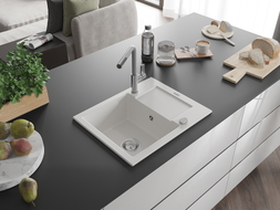 Mexen Enzo Granitspüle Einzelbecken mit Abtropffläche und Küchenarmatur Flora, weiß - 6506-20-670401-06