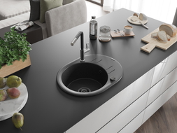 Mexen Kevin Granitspüle 1-Kammer mit Abtropffläche und Küchenarmatur Flora, schwarz/silber Metallic - 6517-73-670401-07-B