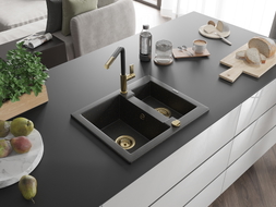 Mexen Carlos Granitspüle 1,5-Becken mit Küchenarmatur Flora, Schwarz/Gold Metallic - 6518-75-670401-57-G