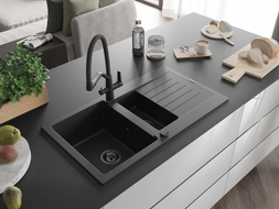 Mexen Matias Granitspüle 1,5-Becken mit Abtropffläche und Küchenarmatur Duo, schwarz/silber - 6502-73-671701-70-B