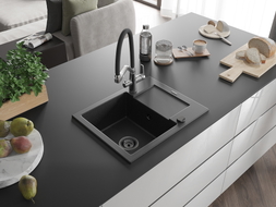 Mexen Enzo Granitspüle 1-Becken mit Abtropffläche und Küchenarmatur Duo, schwarz/silberner Metallic - 6506-73-671701-07-B