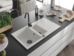 Mexen Matias Granitspüle 1,5-Becken mit Abtropffläche 900 x 505 mm, weiß, schwarzer Siphon - 6502901505-20-B