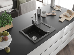 Mexen Enzo Granitspüle 1-Kammer mit Abtropffläche und Küchenarmatur Rita, schwarz/gold Metallic - 6506-75-670300-00