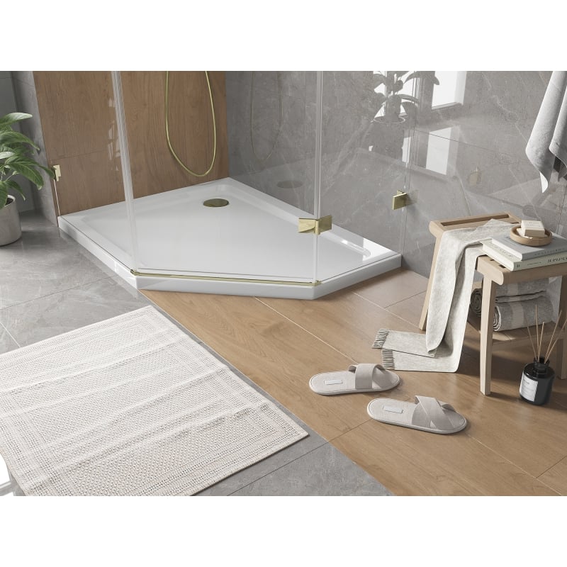 Mexen Flat fünfeckige Slim-Duschwanne links 90 x 80 cm, weiß, Siphon gold - 41P108090L-G