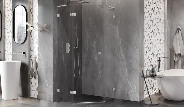 Szara łazienka inspirowana hotelem SPA z kabiną pięciokątną 