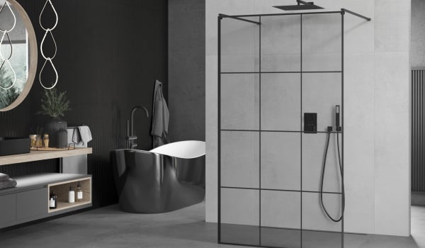 Moderne Badezimmer mit schwarzen Akzenten